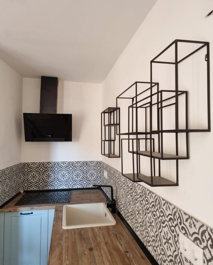 Casa Iulia Hotel Haro Bagian luar foto