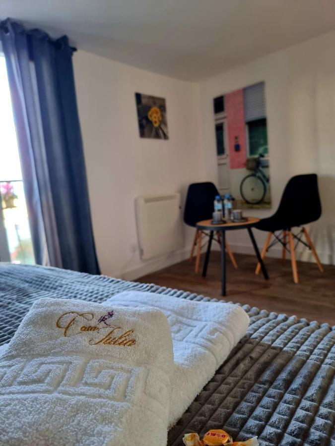 Casa Iulia Hotel Haro Bagian luar foto