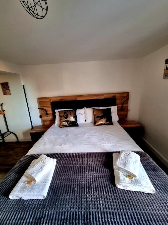 Casa Iulia Hotel Haro Ruang foto