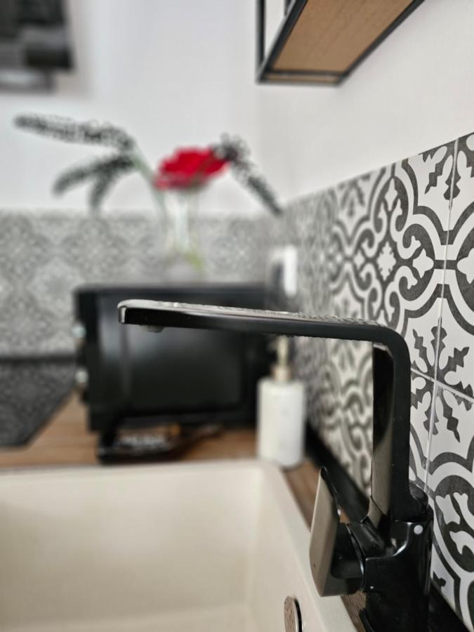 Casa Iulia Hotel Haro Bagian luar foto